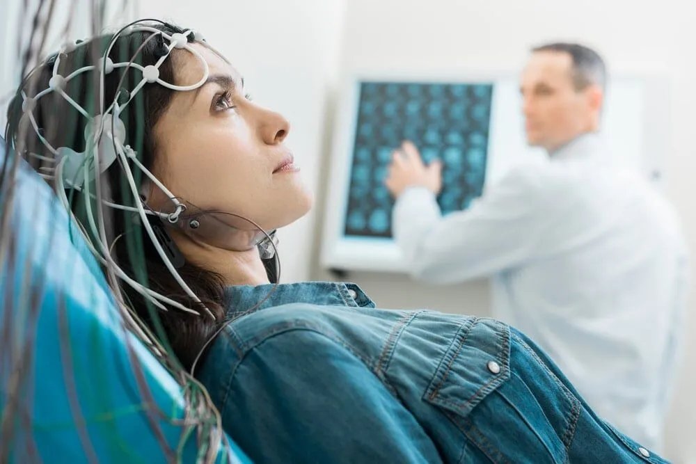 Electroencefalograma a domicilio — servicio de neurología de MovilSalud